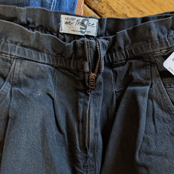 FREE PEOPLE Baggy Clinched Jeans NWT Sz Small - Picture 4 of 4